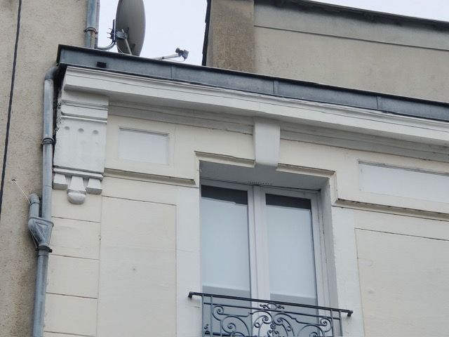 Façade après rénovation des corniches extérieures et finitions en plâtre